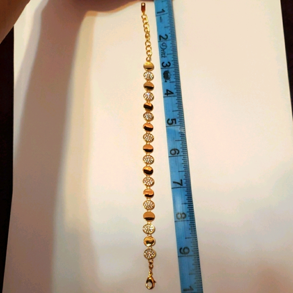 🔴 🆓️ FREE* Y2K Gold-Toned Rhinestone Bracelet 🔴 - Picture 7 of 7